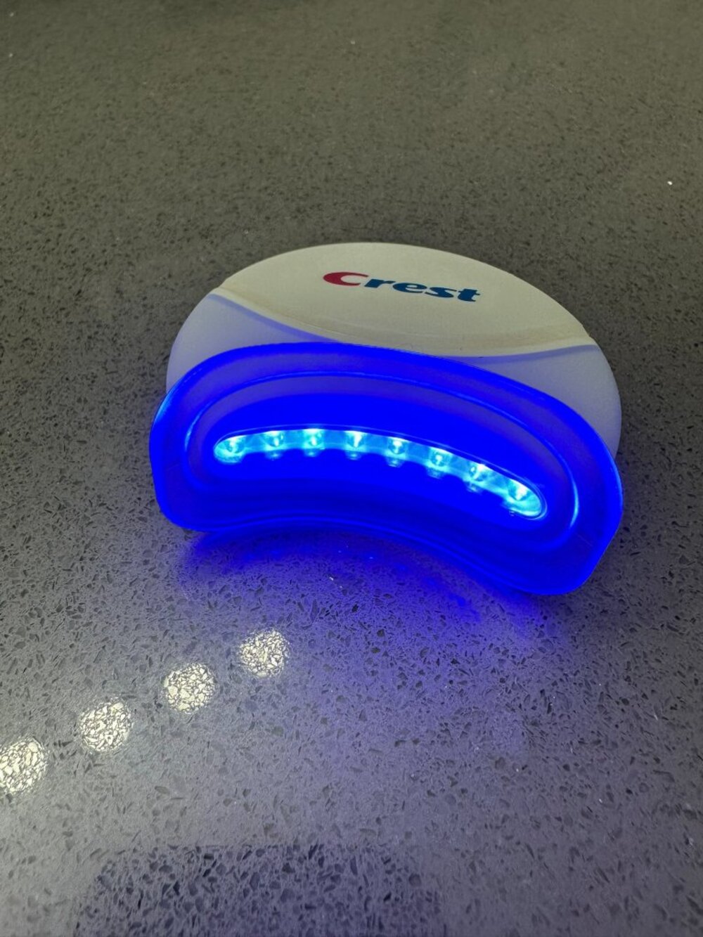 Crest Blue Light Teeth Whitening Kit Light